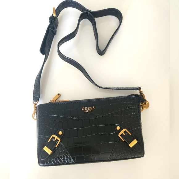 Guess Est 1981 compact crossbody bag 2 zipper sections NewNoTags - Picture 1 of 12